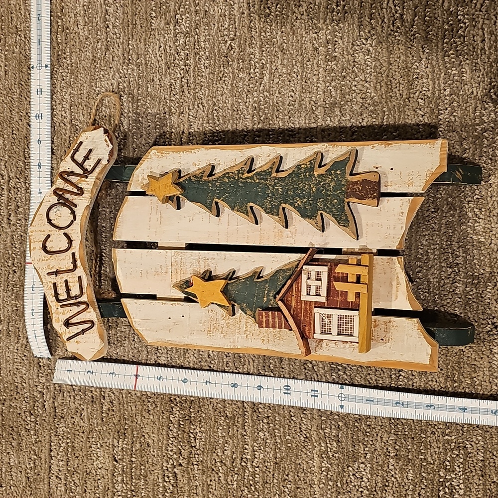 Festive, Rustic Welcome Sled with Cabin and Tree Design